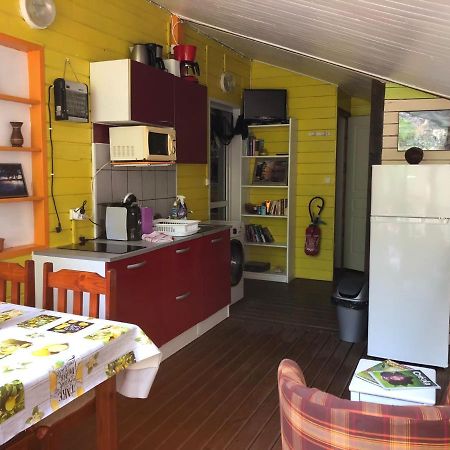 Location Gite Bungalow A 70M De La Plage Bouillante Bagian luar foto