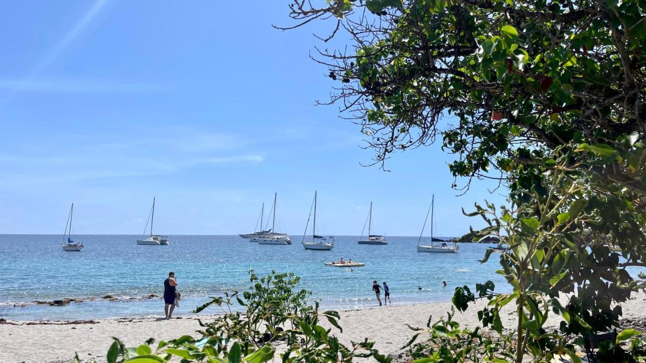 Location Gite Bungalow A 70M De La Plage Bouillante Bagian luar foto